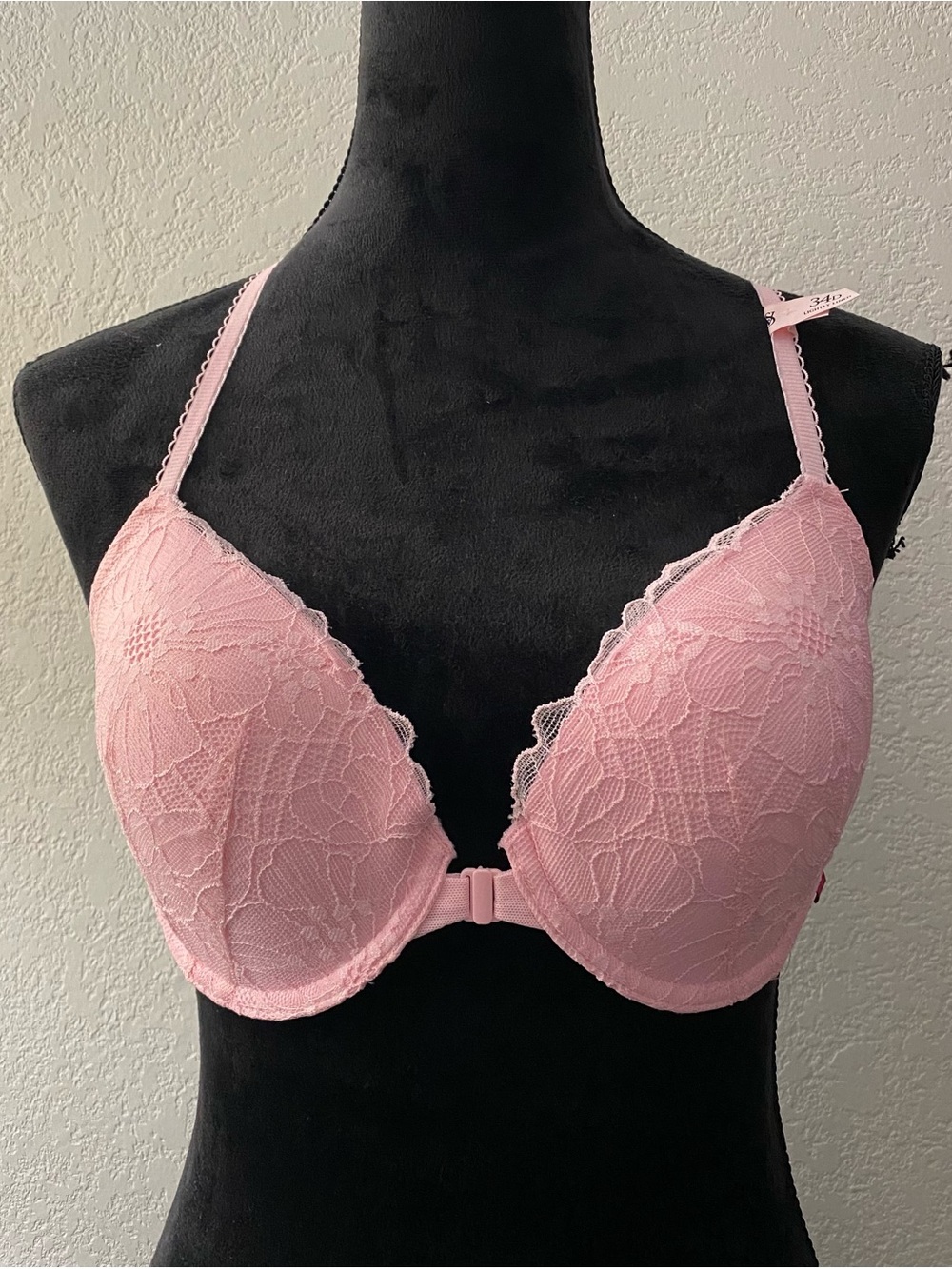 Victoria's Secret Front-Close Lace Push-Up Bra Size  34D